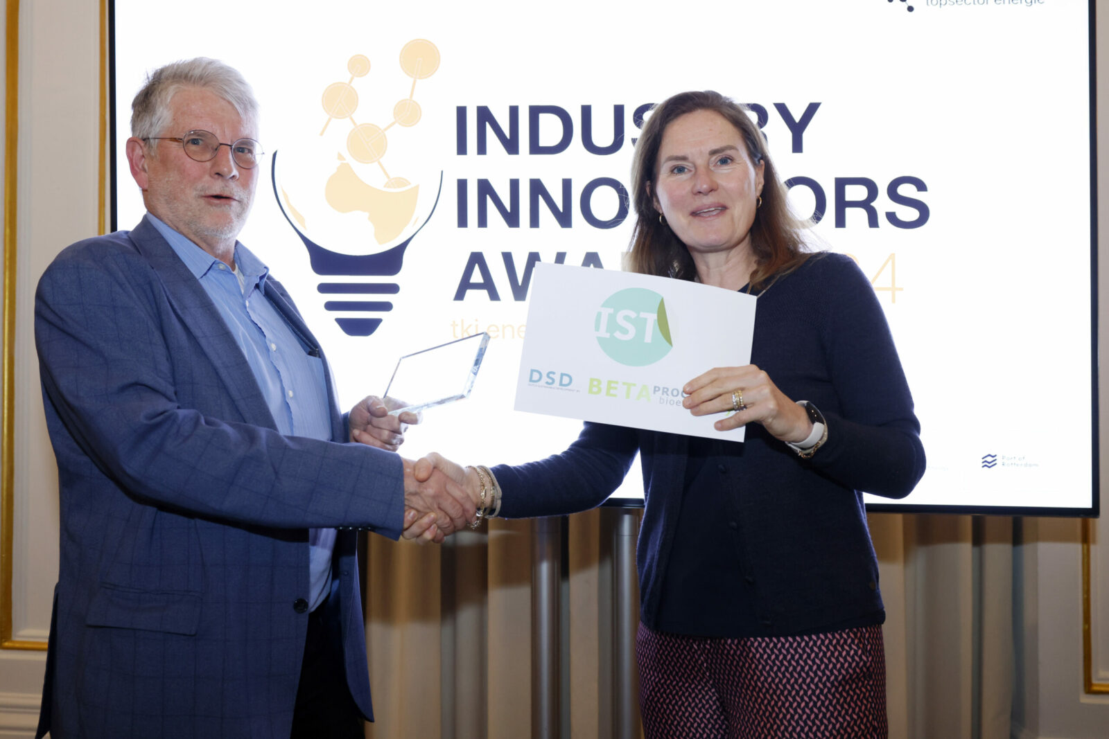 Innovators Award - Material Change